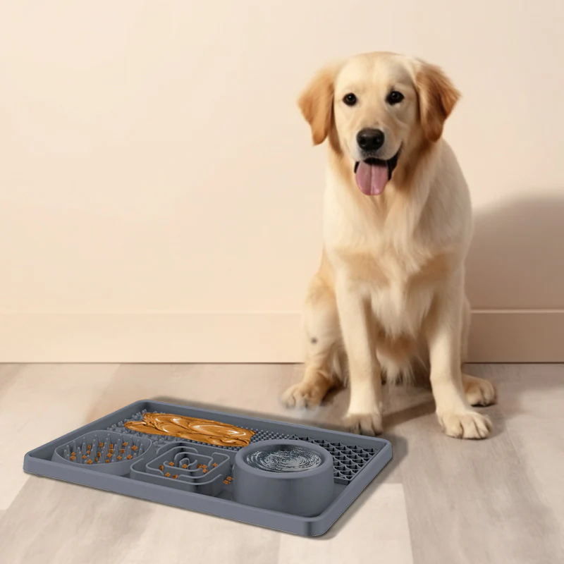 DS BS Silicone Pet Dog Licking Pad with Suction Cups